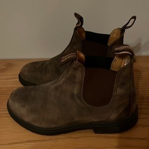BLUNDSTONE 565 BOOTS